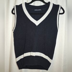 S Brandy Melville Navy Knit Vest with White Trim